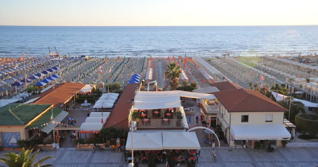Foto 5 spiaggia BAGNO CONTE ROSSO