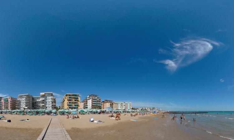 Stabilimento balneare LIBECCIO DYNAMIC BEACH a Lido di Jesolo, Jesolo