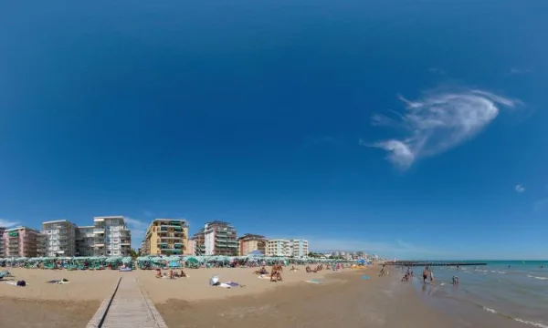 Stabilimento balneare LIBECCIO DYNAMIC BEACH a Lido di Jesolo, Jesolo