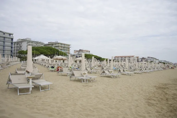 Stabilimento balneare LIDO MAZZINI (SETTORE MAZZINI) a Lido di Jesolo, Jesolo
