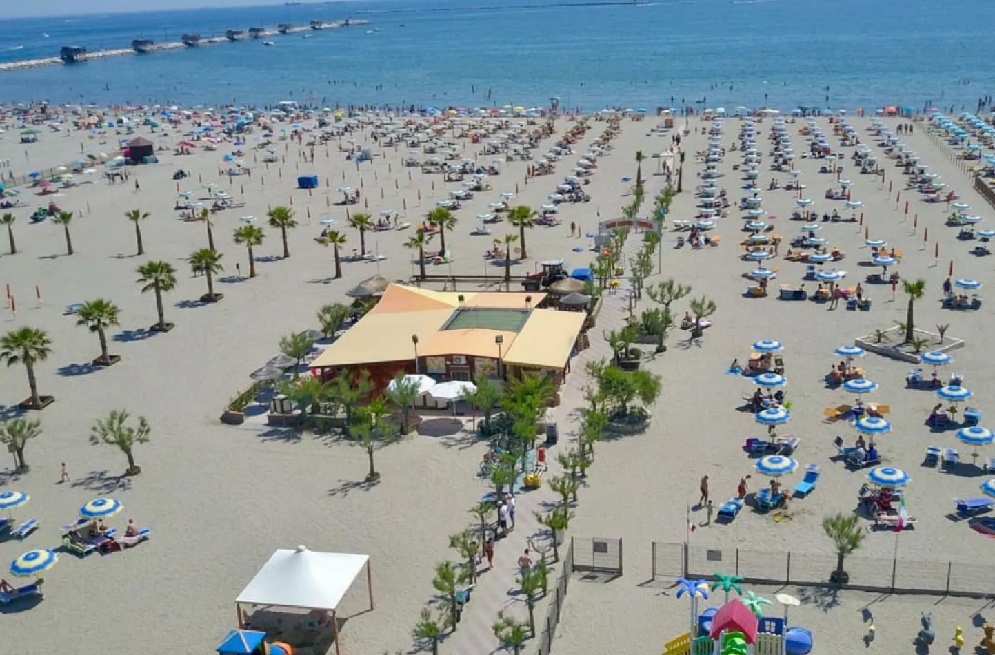 Stabilimento balneare CAMPING TROPICAL a Sottomarina, Chioggia