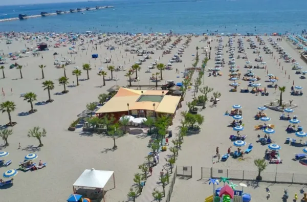 Stabilimento balneare BAGNI TROPICAL a Sottomarina, Chioggia